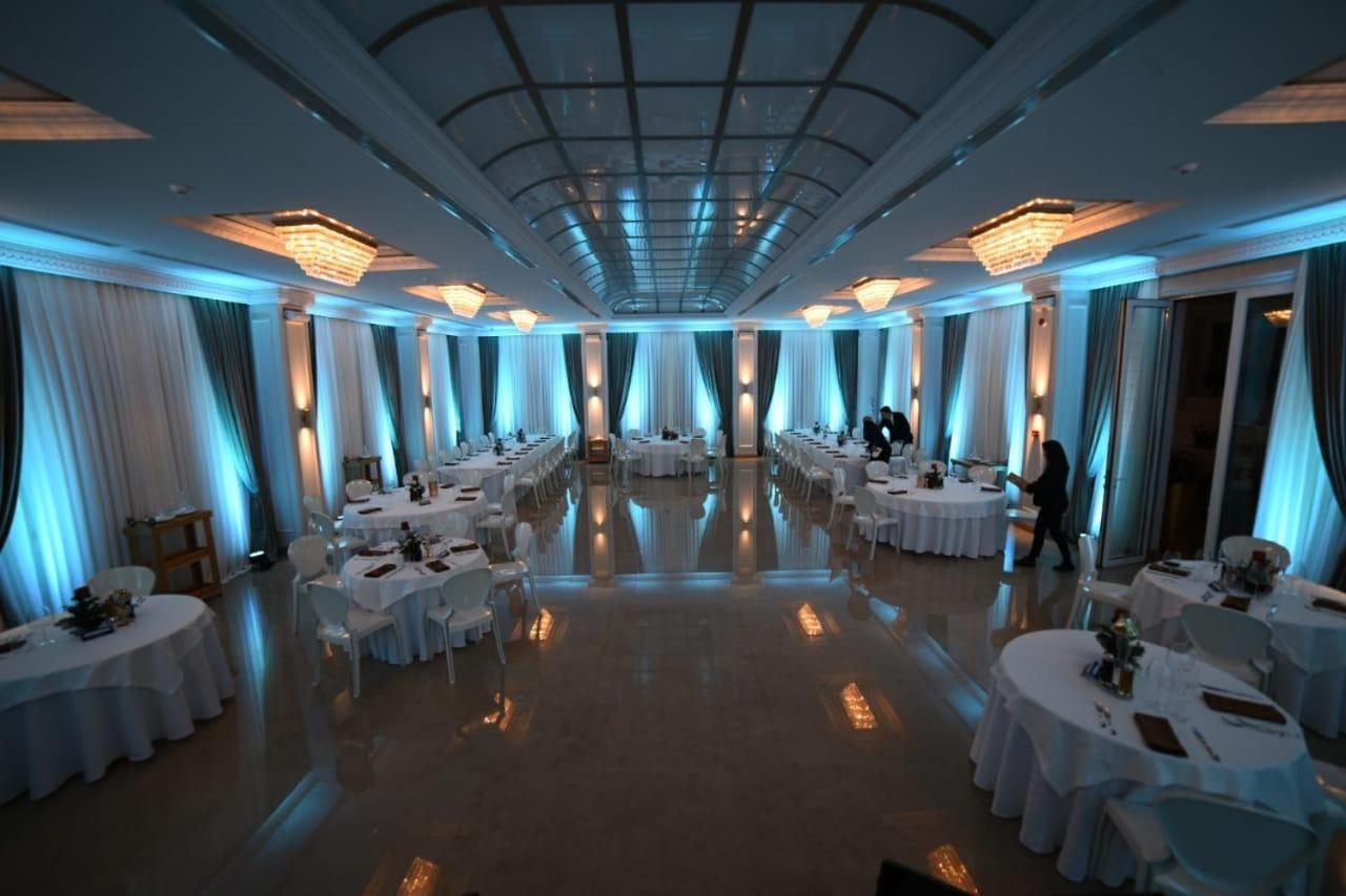 Hotel Villa Pascucci Дуррес Экстерьер фото The ballroom
