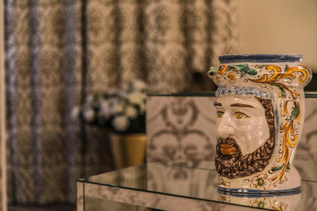 Hotel Villa Pascucci Дуррес Экстерьер фото A Caltagirone ceramic